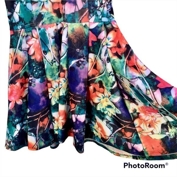 Romeo & Juliet Couture Mini Dress - Picture 2 of 4